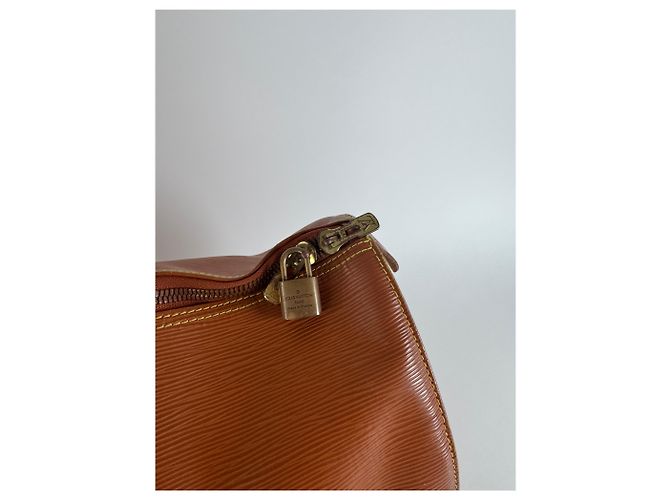 Keepall Borsa da viaggio vintage Louis Vuitton in pelle EPI marrone arancione - vista 13