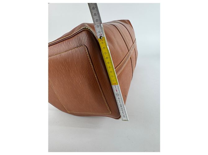 Keepall Borsa da viaggio vintage Louis Vuitton in pelle EPI marrone arancione - vista 3