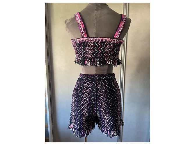 Conjunto Chanel de tweed com crop top e mini short rosa Multicor - vista 7