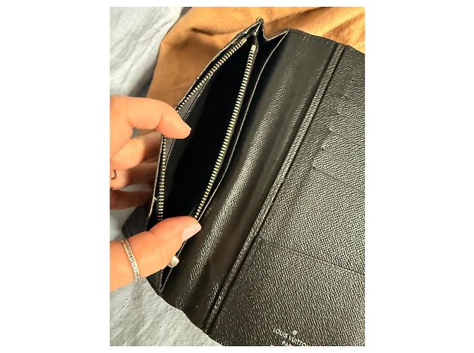 Louis Vuitton long black wallet – Epi Leather, continental model - view 5