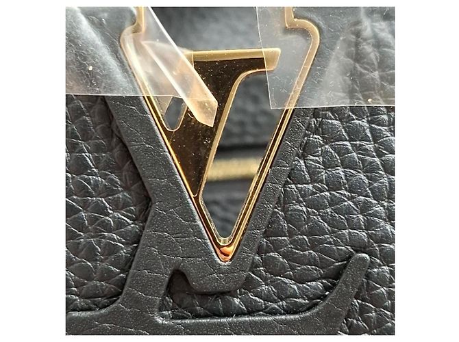 Bolsa de mão Louis Vuitton Capucines BB em couro preto - Ansicht 10