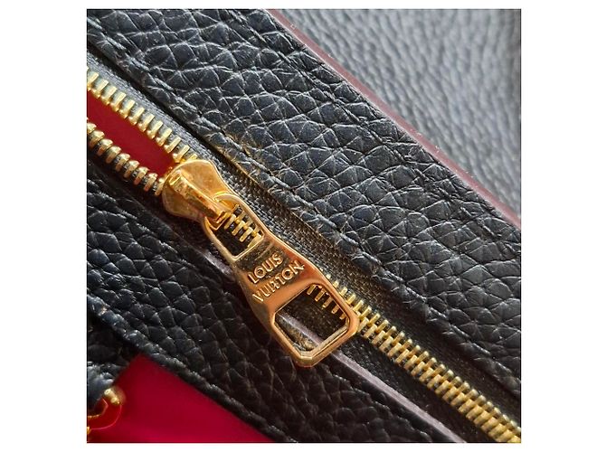 Bolsa de mão Louis Vuitton Capucines BB em couro preto - Ansicht 11