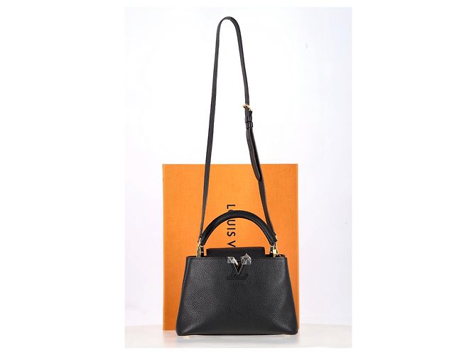 Bolsa de mão Louis Vuitton Capucines BB em couro preto - Ansicht 13