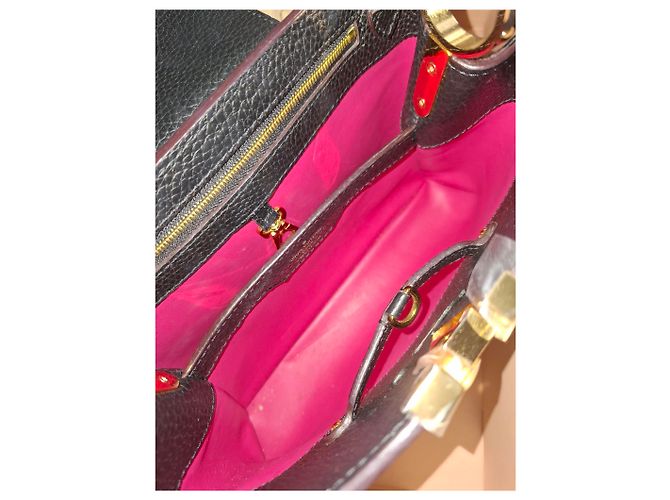Bolsa de mão Louis Vuitton Capucines BB em couro preto - Ansicht 19