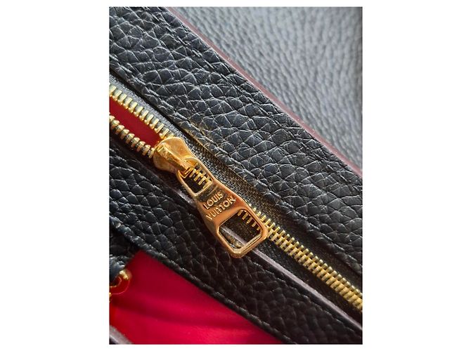 Bolsa de mão Louis Vuitton Capucines BB em couro preto - Ansicht 22