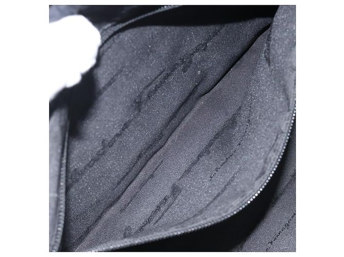 Borsa a spalla Salvatore Ferragamo in nylon nero Auth 121472 - vista 20