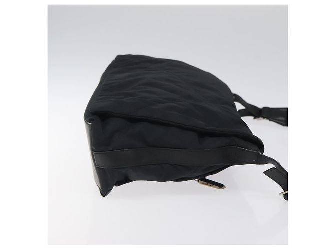 Borsa a spalla Salvatore Ferragamo in nylon nero Auth 121472 - vista 3