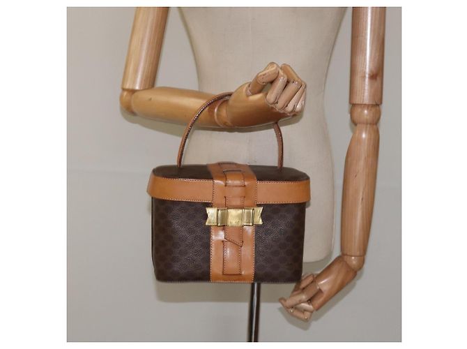 Céline Bolsa Vanity em lona Macadam CELINE em couro PVC marrom dourado Auth 123102 - vista 23