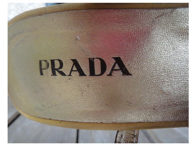 Décolleté Prada in pelle e raso dorati D'oro - vista 8