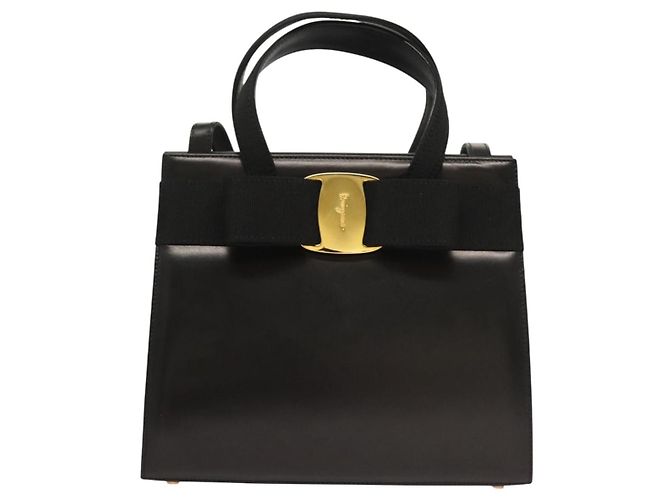 Borsa a mano in pelle Vala 2 vie nera e oro di Salvatore Ferragamo Auth gh079 Nero D'oro - vista 13