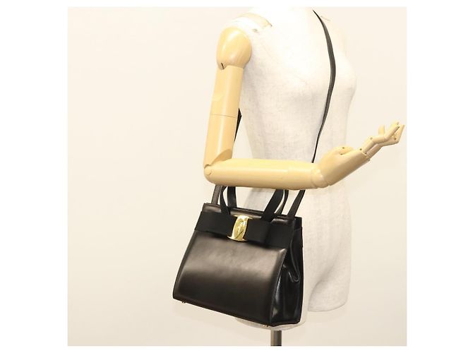Borsa a mano in pelle Vala 2 vie nera e oro di Salvatore Ferragamo Auth gh079 Nero D'oro - vista 24