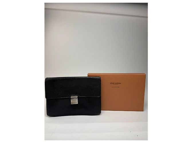 Clutch vintage in pelle Taiga di Louis Vuitton verde - vista 8