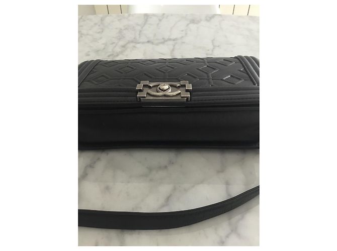 Bolso de mano Chanel Boy en piel negra Negro - vista 3