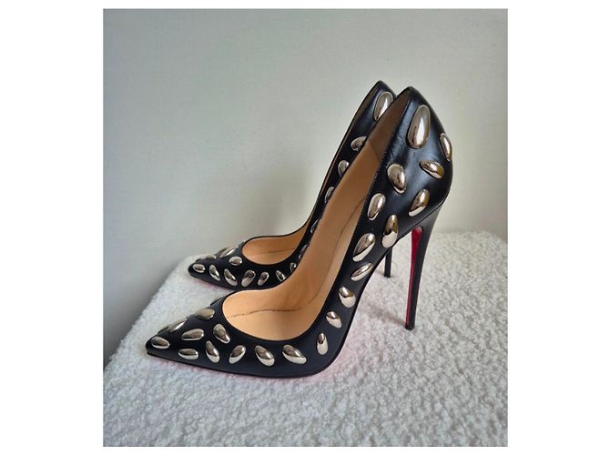 Christian Louboutin Schwarze Pumps, silberner Schmuck, Größe 38,5, LOUBOUTIN - Ansicht 2