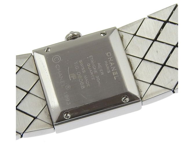 Reloj Chanel Matelassé con bisel de diamantes - vista 7