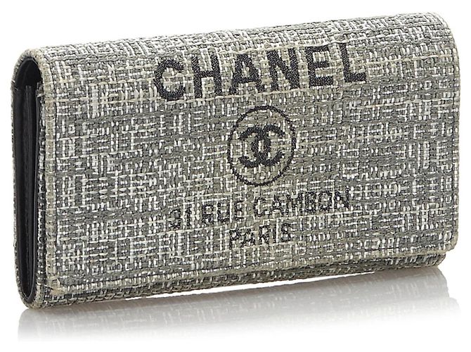 Cartera Chanel de terciopelo gris efecto tweed - vista 2