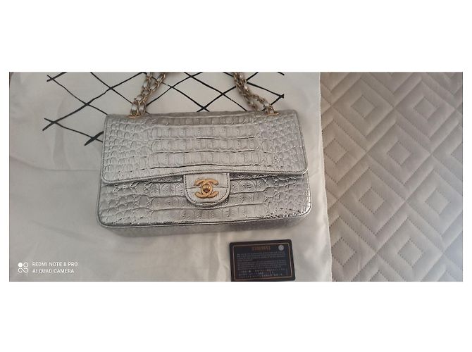 Chanel Borsa a flap classica pelliccia metallizzata argento Metallico - vista 3