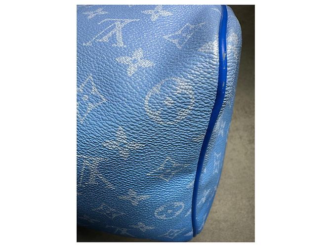 Abbesses Louis Vuitton Keepall 50 Cloud Blu Blu chiaro Blu scuro - vista 10