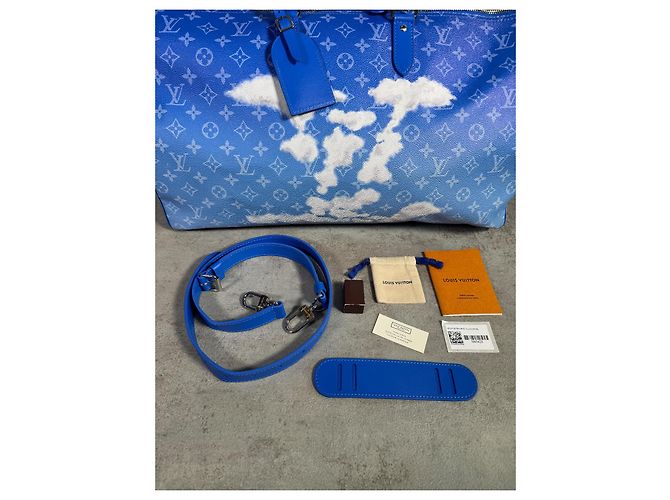 Abbesses Louis Vuitton Keepall 50 Cloud Blu Blu chiaro Blu scuro - vista 14