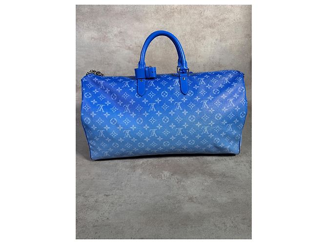 Abbesses Louis Vuitton Keepall 50 Cloud Blu Blu chiaro Blu scuro - vista 2
