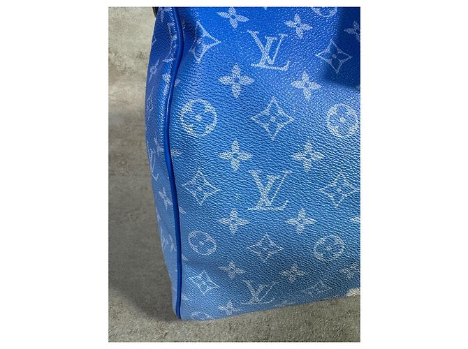 Abbesses Louis Vuitton Keepall 50 Cloud Blu Blu chiaro Blu scuro - vista 3