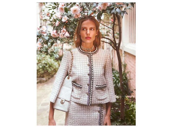 Chanel Cape Jacket Spring Summer 2025 White - view 12