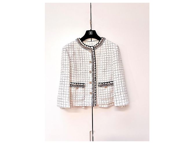 Chanel Cape Jacket Spring Summer 2025 White - view 2