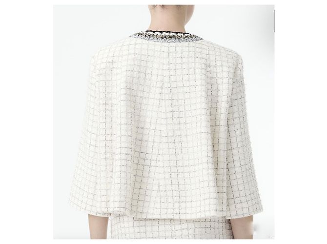 Chanel Cape Jacket Spring Summer 2025 White - view 3