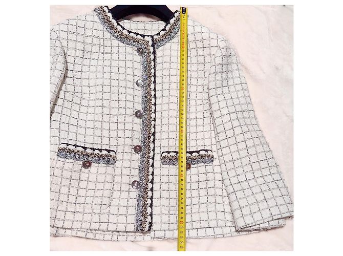 Chanel Cape Jacket Spring Summer 2025 White - view 7