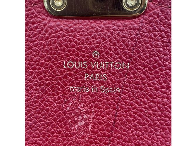 Metis Cartera Larga Louis Vuitton en Escarlata Roja - vista 4