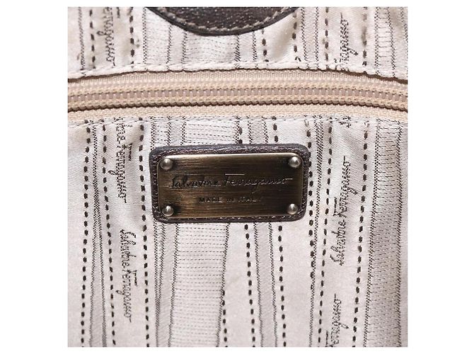 Borsa a spalla in pelle oro champagne Auth BA1746 di Salvatore Ferragamo - vista 14