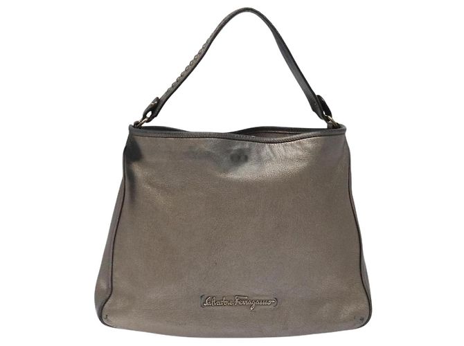 Borsa a spalla in pelle oro champagne Auth BA1746 di Salvatore Ferragamo - vista 2