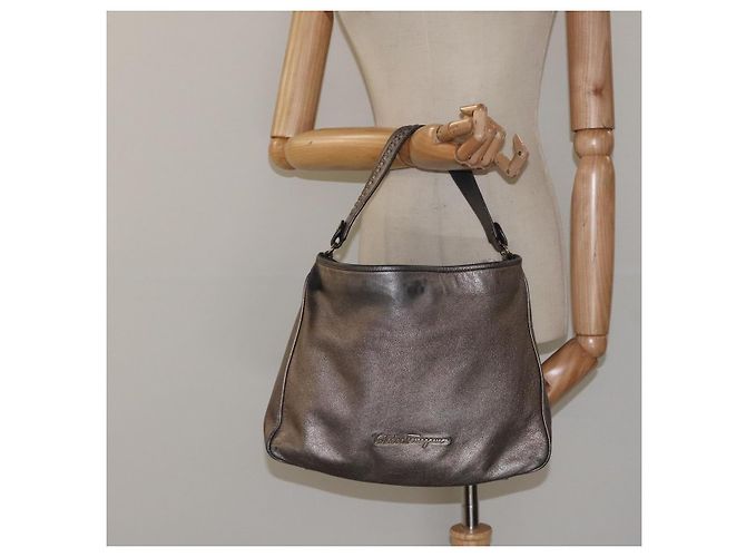 Borsa a spalla in pelle oro champagne Auth BA1746 di Salvatore Ferragamo - vista 21