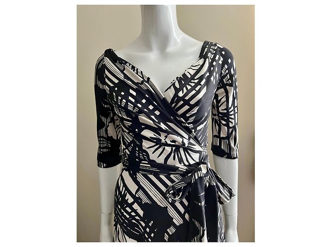 Diane Von Furstenberg Abito avvolgente in seta DvF Penna in bianco e nero - vista 2