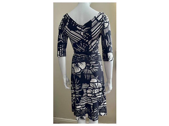 Diane Von Furstenberg Abito avvolgente in seta DvF Penna in bianco e nero - vista 5