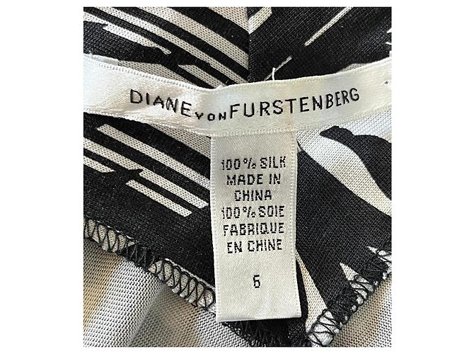 Diane Von Furstenberg Abito avvolgente in seta DvF Penna in bianco e nero - vista 7
