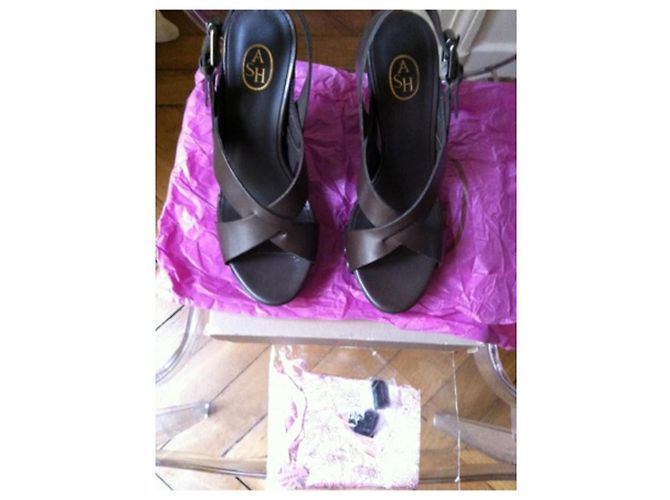 Mule con zeppa Ash Lucy in pelle marrone - vista 3