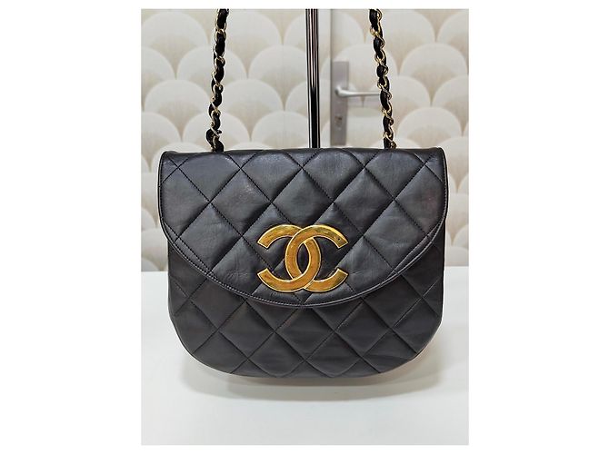 Chanel Demi-Lune Gesteppte Leder Handtasche Schwarz - Ansicht 2