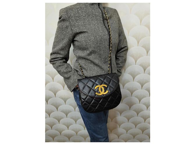 Chanel Demi-Lune Gesteppte Leder Handtasche Schwarz - Ansicht 3