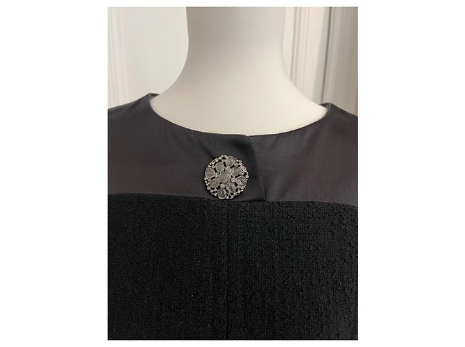 Chanel Vestido negro con botones Gripoix Gris - vista 3