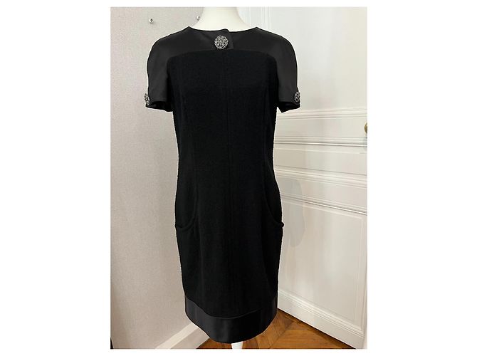 Chanel Vestido negro con botones Gripoix Gris - vista 5