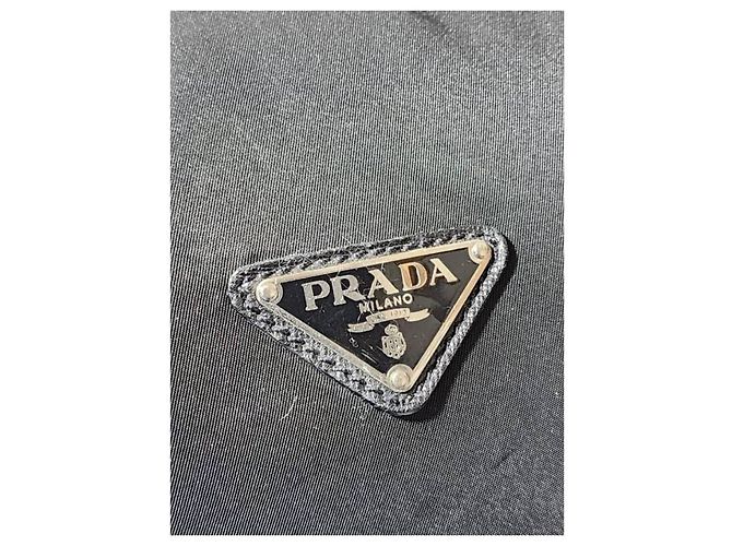 Borsa da viaggio in nylon tessuto nero con rifiniture Saffiano di Prada 60 cm - vista 8