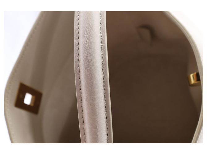 Céline Bolsa Celine Teen Bucket 16 em couro branco - vista 16