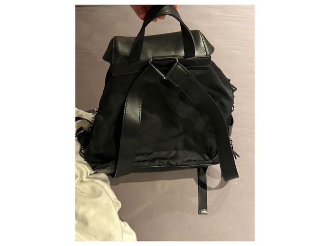 Zaino Prada nero con frange in pelle - vista 4