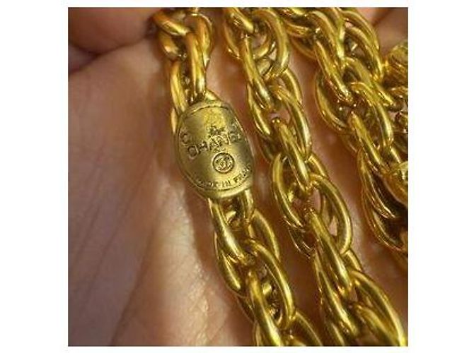 Collana vintage Chanel in catena dorata multistrato con logo CC testurizzato Gold hardware - vista 5