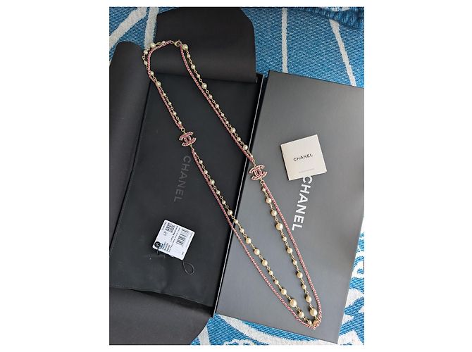 Chanel Collana CC B21P Logo in Pelle Rosa con Perle e Cristalli GHW - vista 7