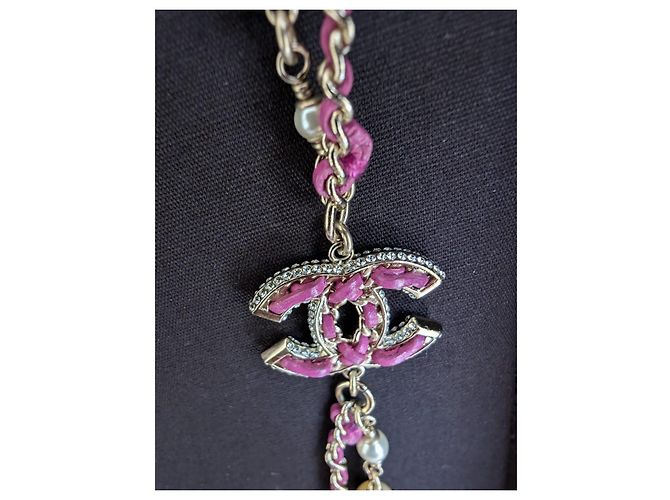 Chanel Collana CC B21P Logo in Pelle Rosa con Perle e Cristalli GHW - vista 9