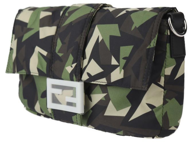 Borsa a Spalla Fendi Mamma Bucket Camouflage Nero Beige Verde - vista 3