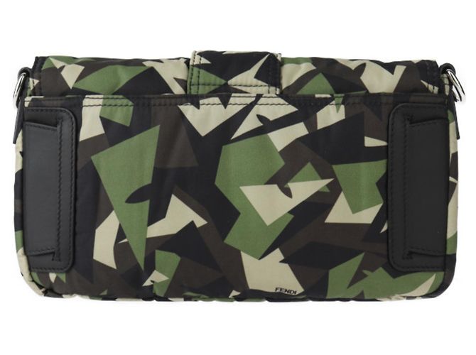 Borsa a Spalla Fendi Mamma Bucket Camouflage Nero Beige Verde - vista 4