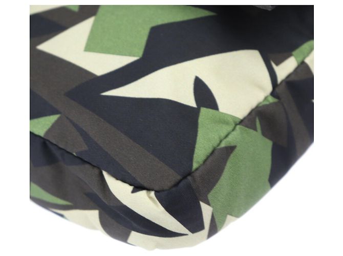 Borsa a Spalla Fendi Mamma Bucket Camouflage Nero Beige Verde - vista 5